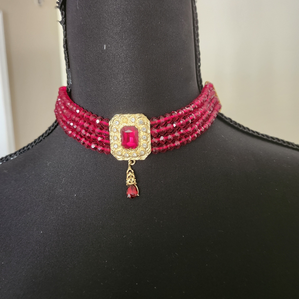 Elegant Red and Gold Choker Necklace